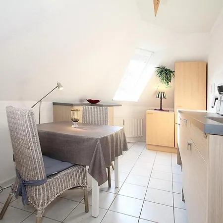 Am Rosenhain 8 Am Rosenhain 8 4